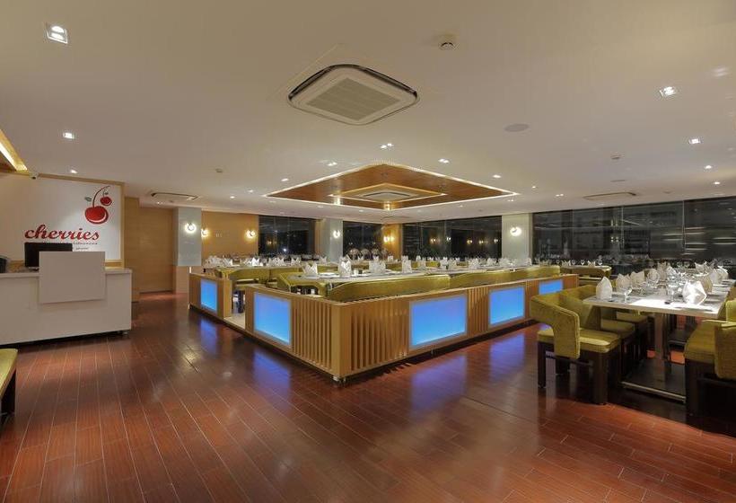 Hotel Silver Heights 8