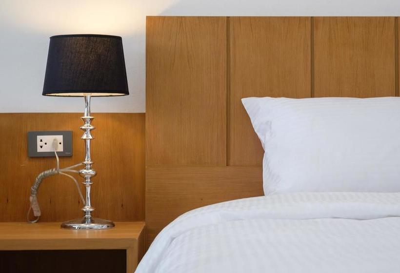 Hotel Phattara Place 4