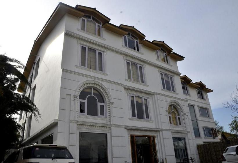 Hotel Rizk Inn Srinagar