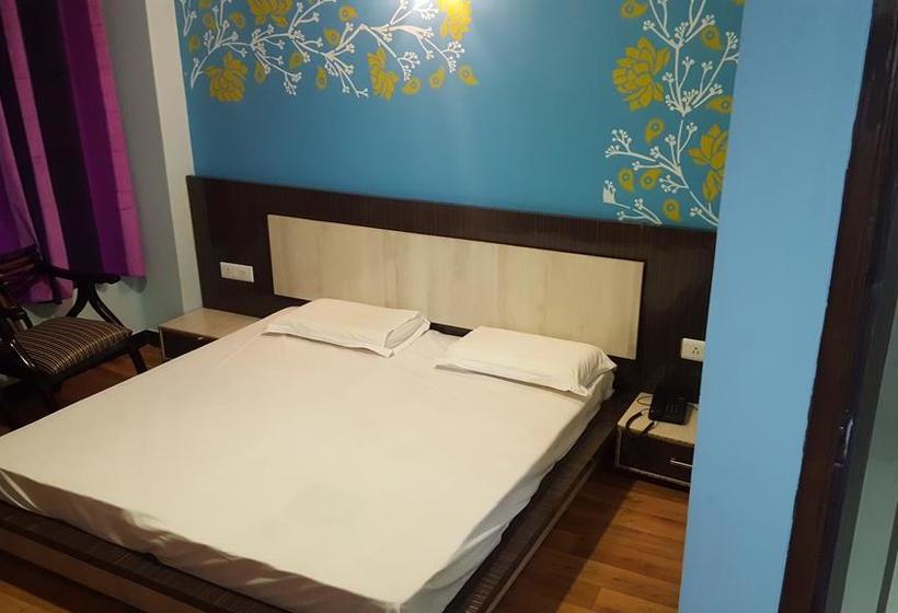 Hotel The Shyam Regency 10