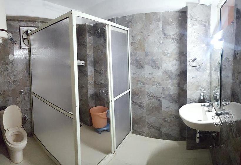 Hotel The Shyam Regency 4