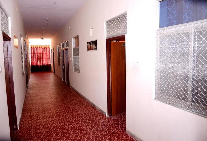 Hotel Dawarka Dhish Palace 7