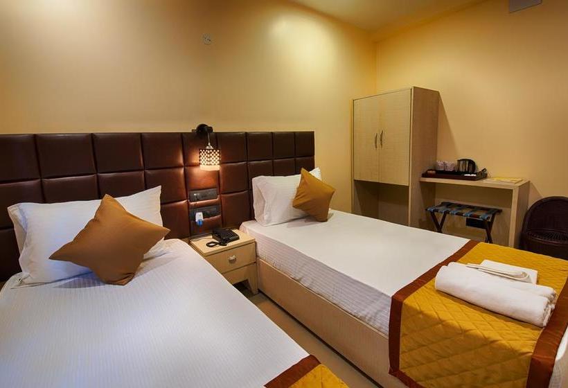 Hotel Venkatesh Regency 11