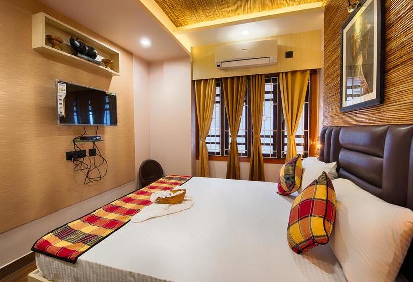 Hotel Venkatesh Regency 12