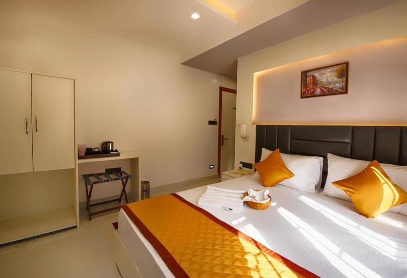 Hotel Venkatesh Regency 4