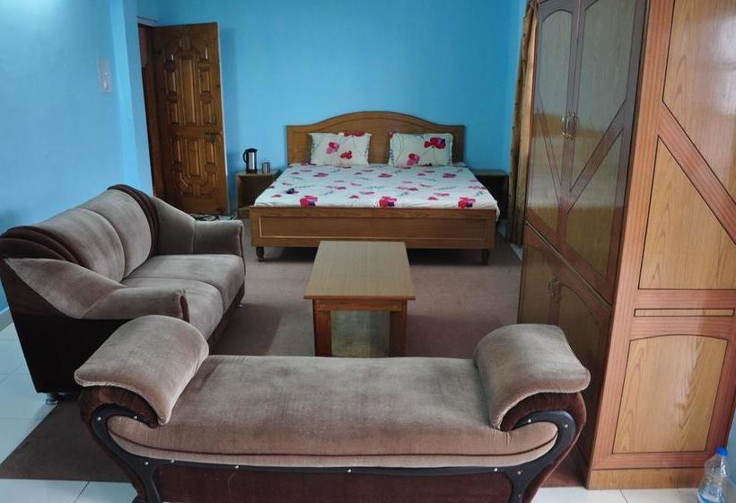 Chirayu Health Resort 1