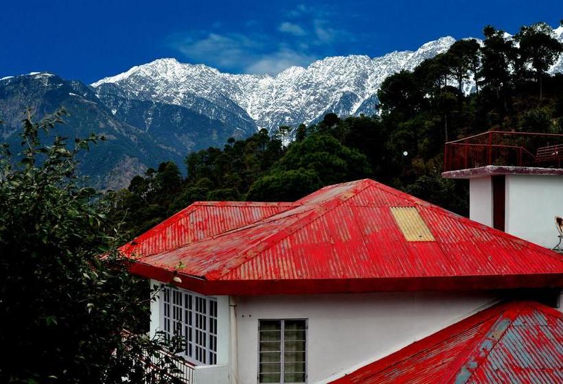 Chirayu Health Resort 12