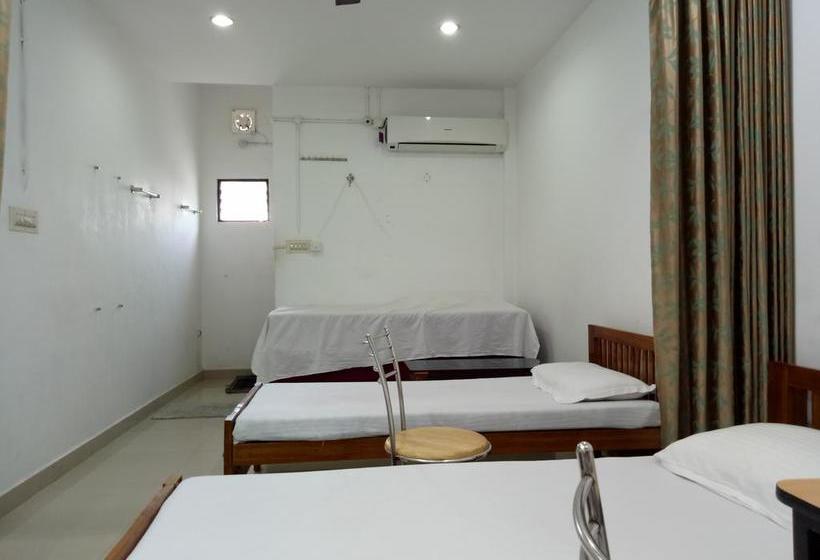 Hotel Omar Residency 11