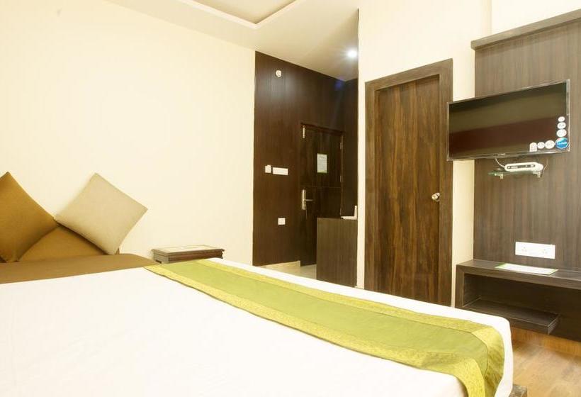 Hotel Treebo Vibhav Marriott 16