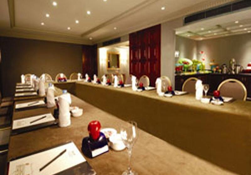 Hotel Garv Residencia 11