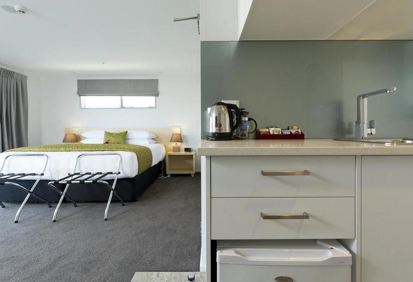 239 On Lincoln Motel 18