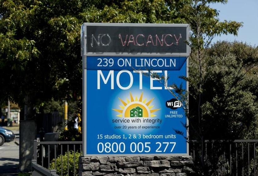 239 On Lincoln Motel 19