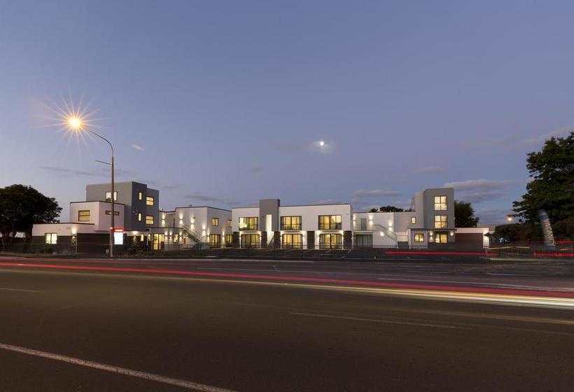 239 On Lincoln Motel 2