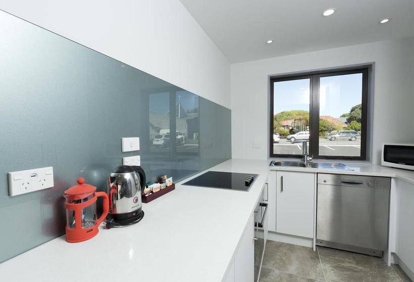 239 On Lincoln Motel 4