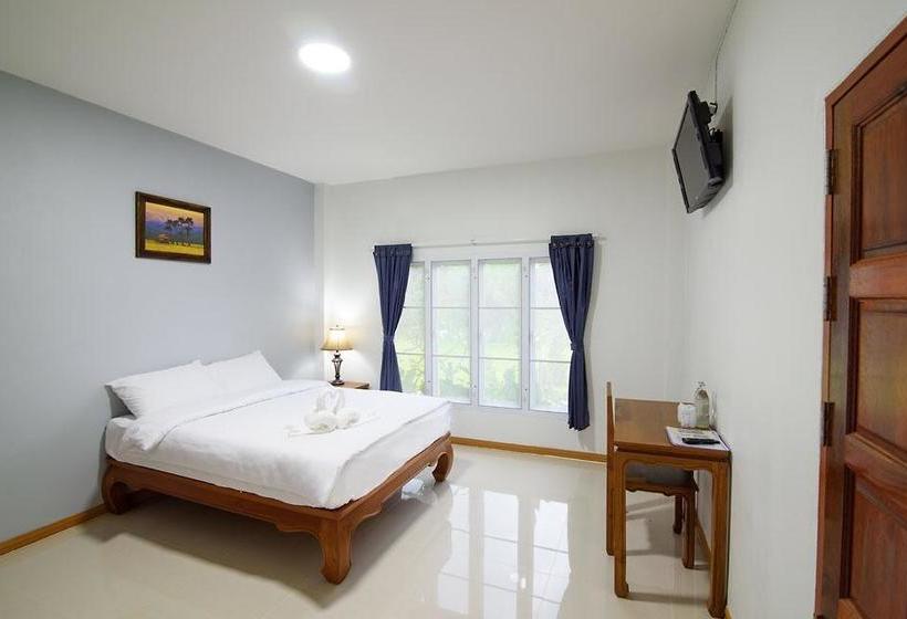 Resort Lamphurai Riverside 12