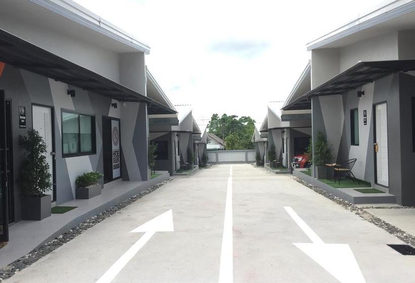 Hide & Seek Resort 18