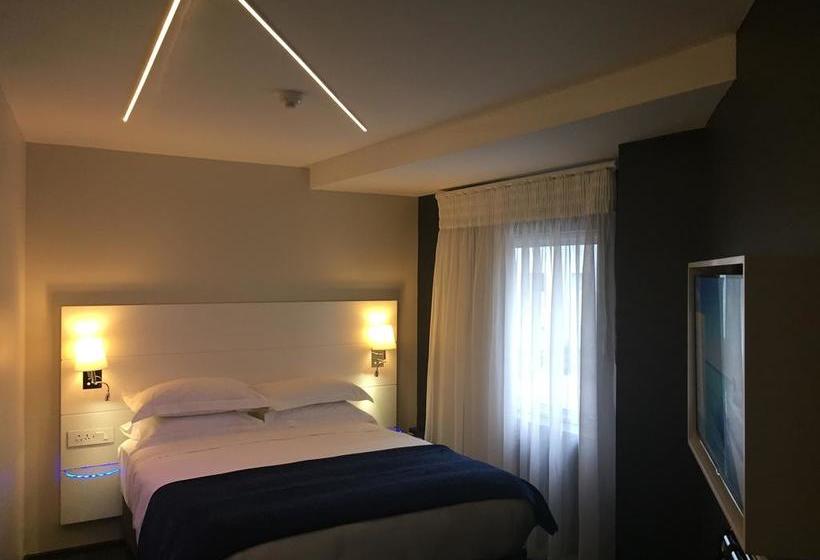 Signature Lux Hotel Sandton 8