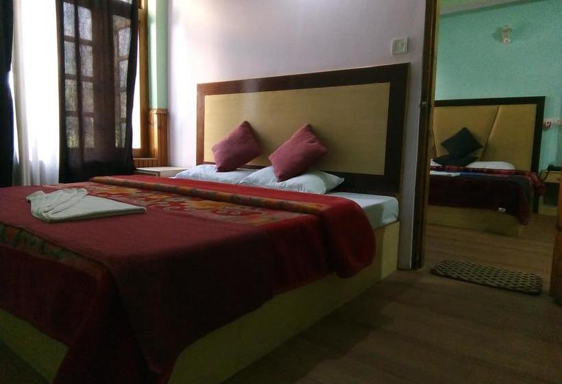 Stayapart Hotel Kundan Inn 13