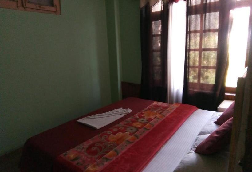 Stayapart Hotel Kundan Inn 14