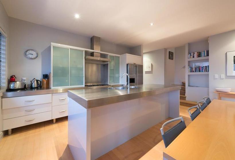 Bed and Breakfast Sea Breeze Lodge 10