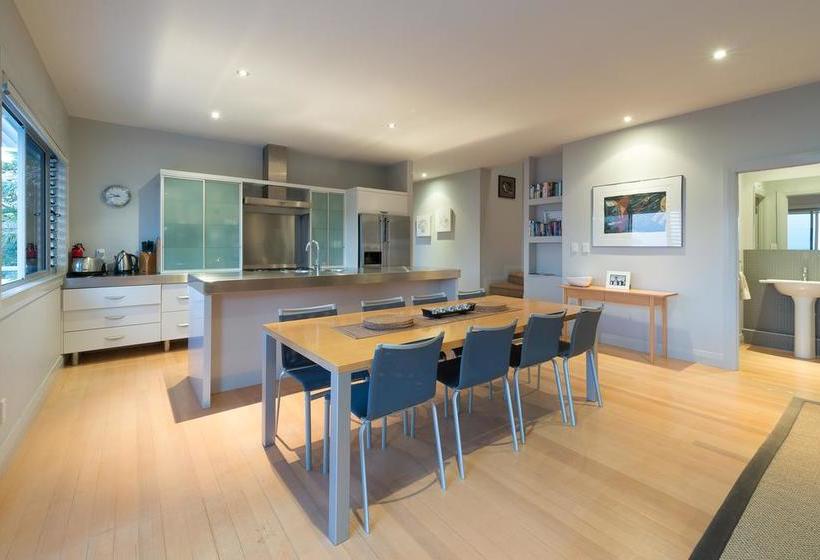 Bed and Breakfast Sea Breeze Lodge 3