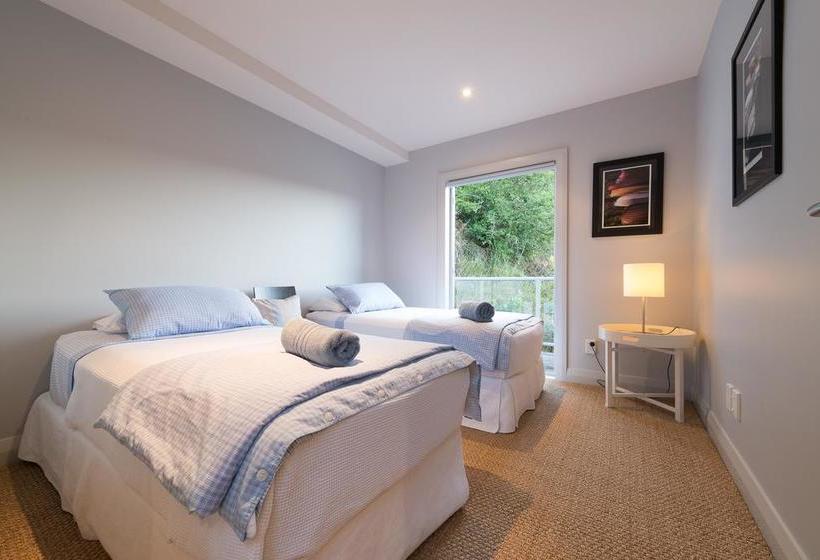 Bed and Breakfast Sea Breeze Lodge 6