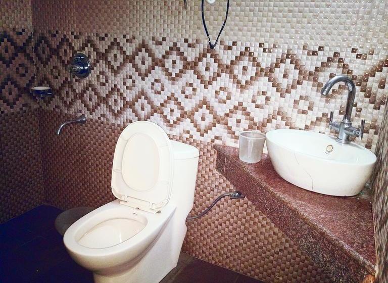 Bed and Breakfast Dk Residency 6