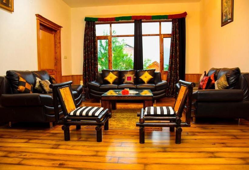 Bed and Breakfast Himalayan Chalet A Unit Of Casatonia 10