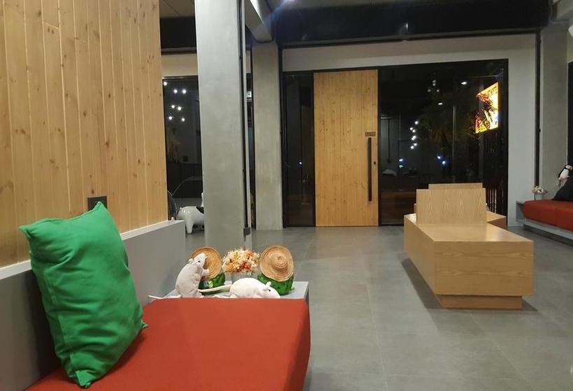 Saya Loft Hostel Lopburi 11