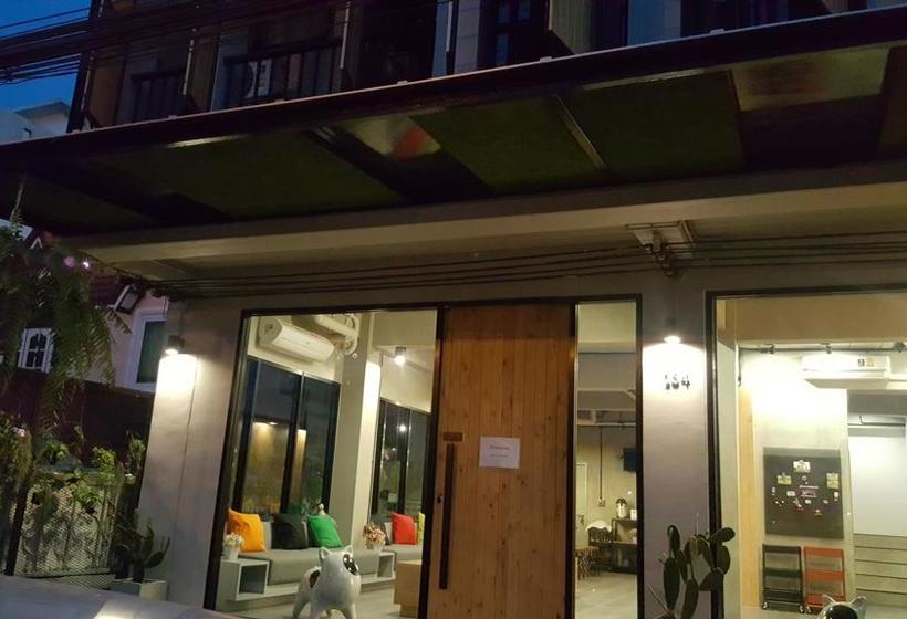 Saya Loft Hostel Lopburi 9