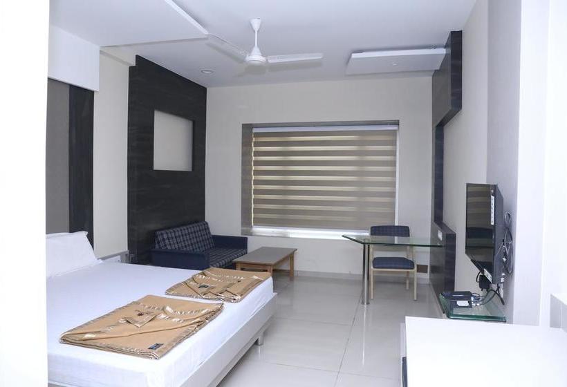 Kundan Leela Resort 8