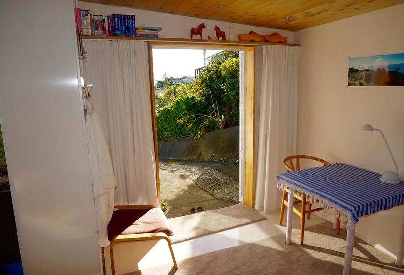 Queens Sea View B&b 1