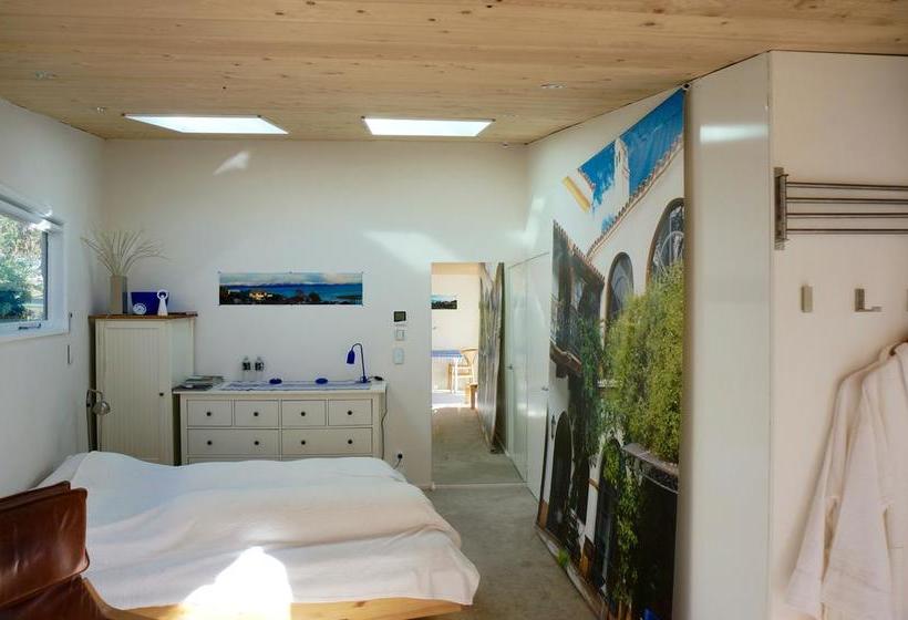 Queens Sea View B&b 2