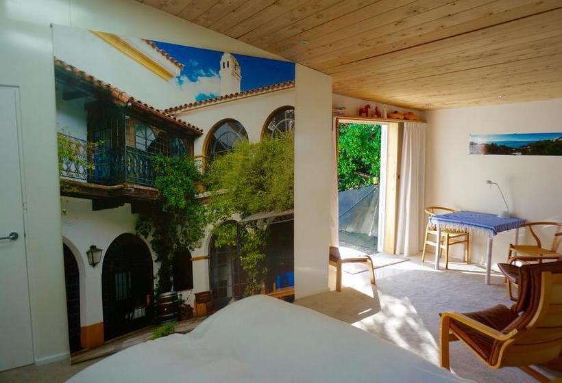 Queens Sea View B&b 5