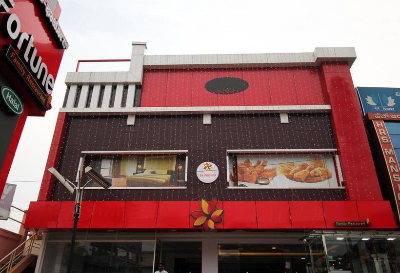 Hotel Oyo Premium Main Bus Stand Karnataka