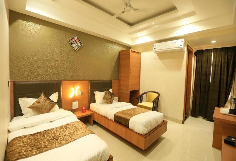 Hotel Oyo Premium New Market 1