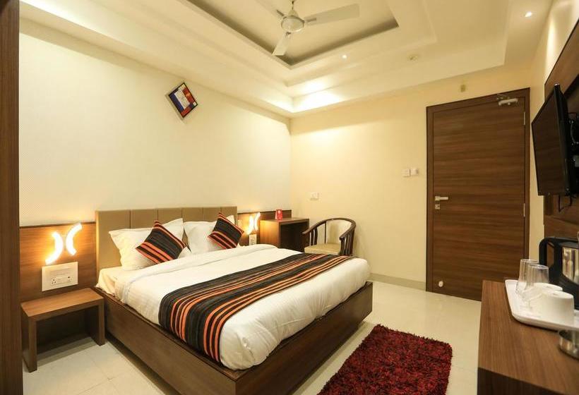 Hotel Oyo Premium New Market 10