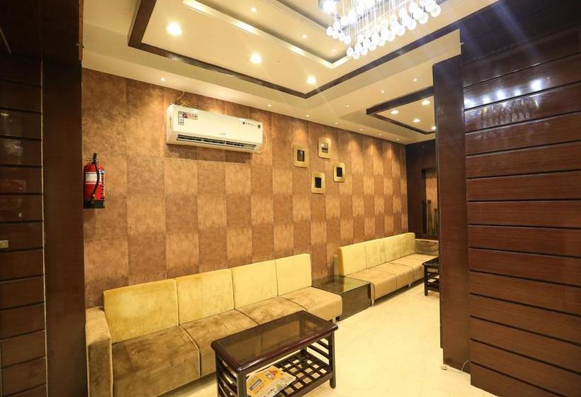 Hotel Oyo Premium New Market 5