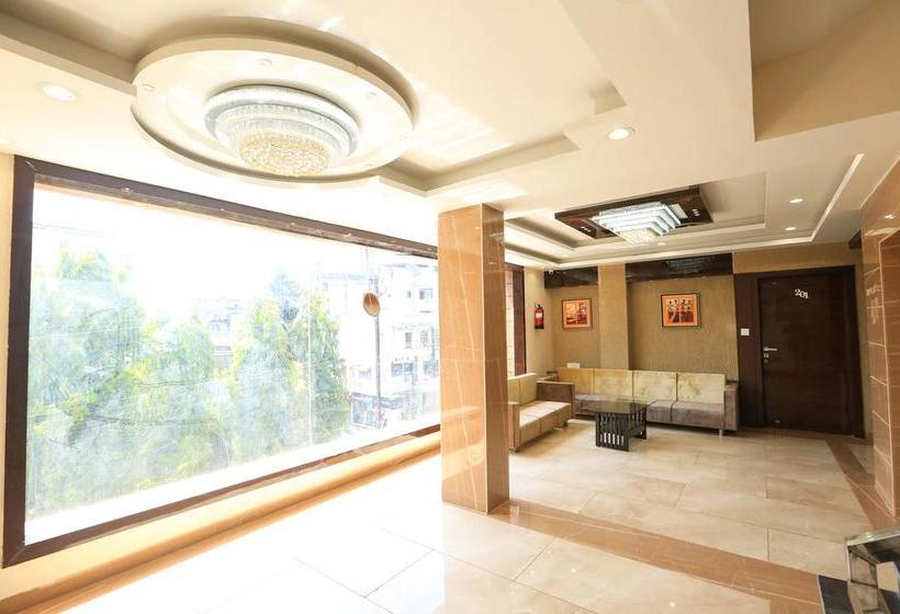 Hotel Oyo Premium New Market 6