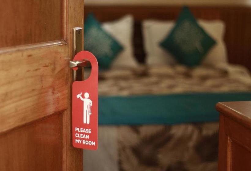 Hotel Oyo Rooms District Court 13