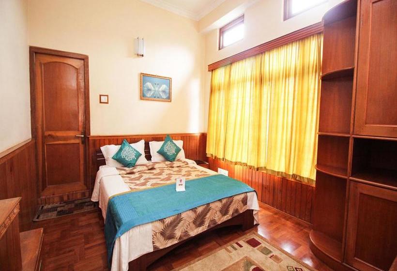 Hotel Oyo Rooms District Court 17