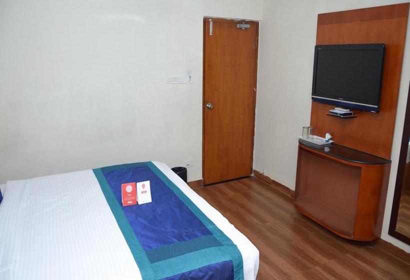 Hotel Oyo Rooms Mvp Colony Sector 1 13