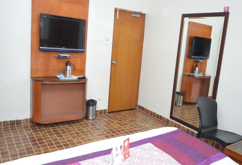 Hotel Oyo Rooms Mvp Colony Sector 1 15