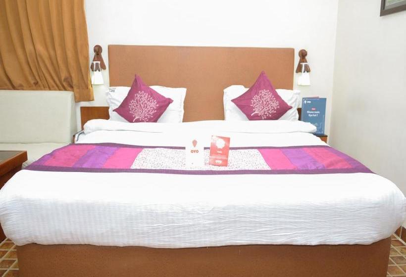 Hotel Oyo Rooms Mvp Colony Sector 1 16