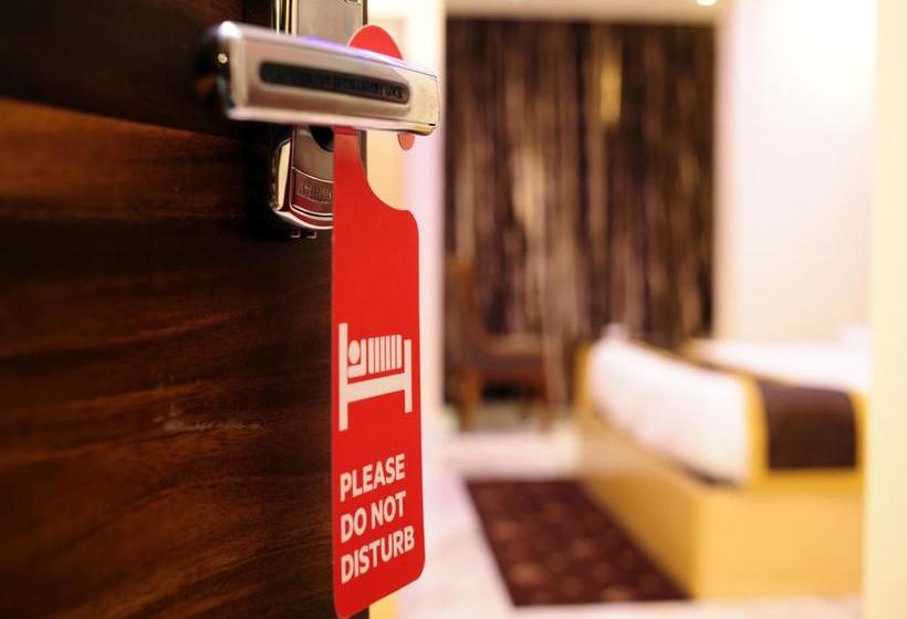 Hotel Oyo Premium Barabazar Mahatma Gandhi Road 15