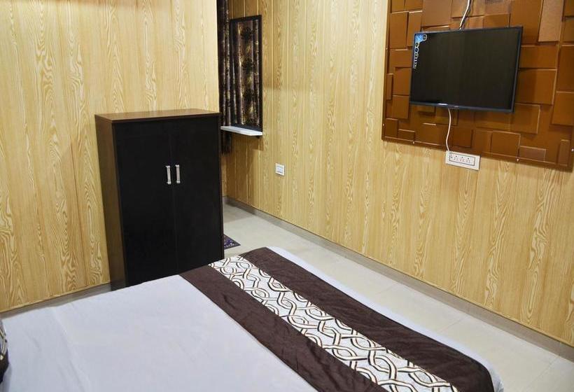 Hotel Oyo Rooms Near Ludiana Bus Stand 10