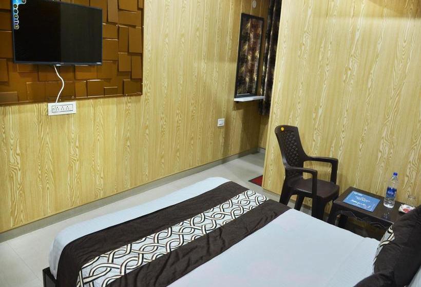 Hotel Oyo Rooms Near Ludiana Bus Stand 15