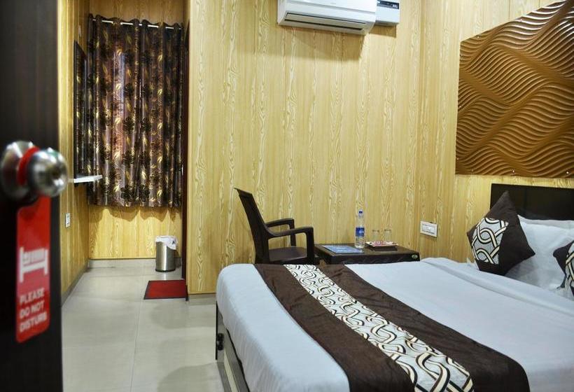 Hotel Oyo Rooms Near Ludiana Bus Stand 17