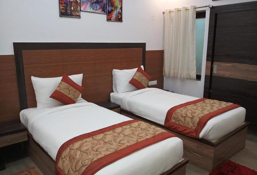 Hotel The Golden Sunrise 12