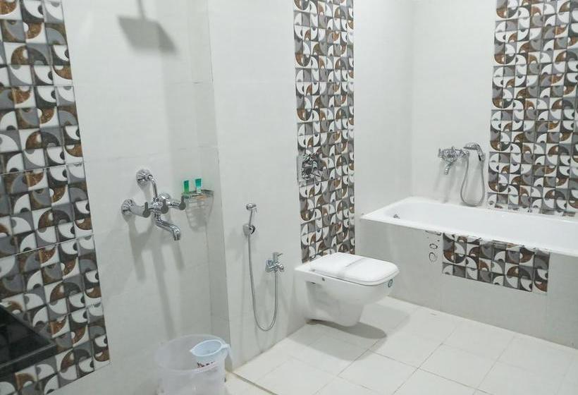 Hotel The Golden Sunrise 4